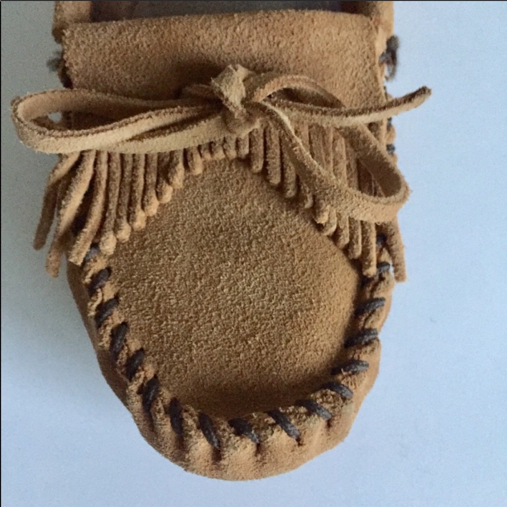 Minnetonka Brown/Tan Suede Loafers/moccasins - Picture 4 of 7